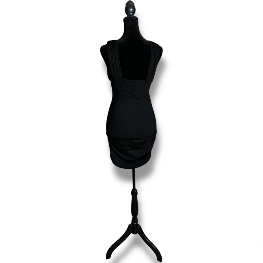 Unbranded Stretchy and Rouched on Sides Stylish Black V-Neck Bodycon Dress